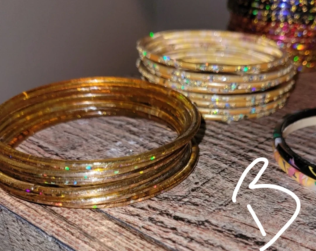 Set of Assorted Bangles - photo 3