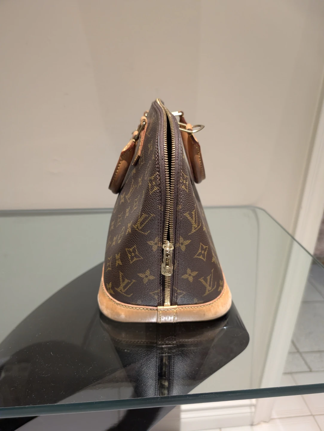Louis Vuitton Monogram Alma Handbag - photo 3