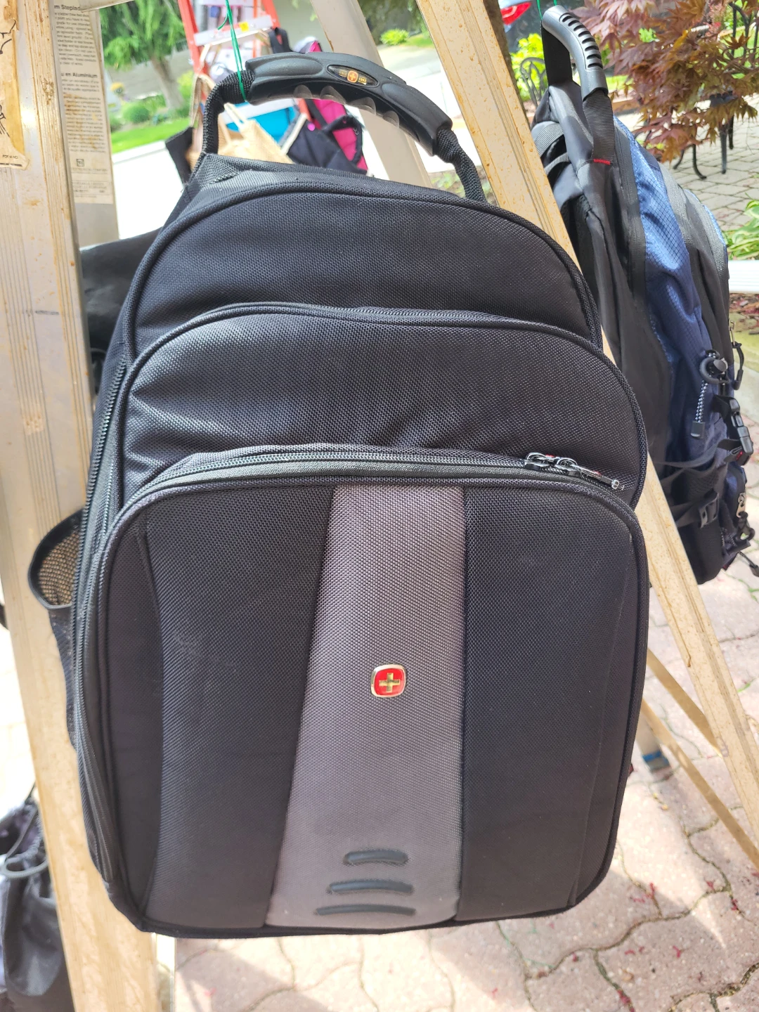 Roots 73 Black Duffel Bag & Travel bag & Swiss back pack - photo 2