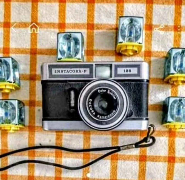 Vintage Rare instacora F Dacora instamatic Camera
