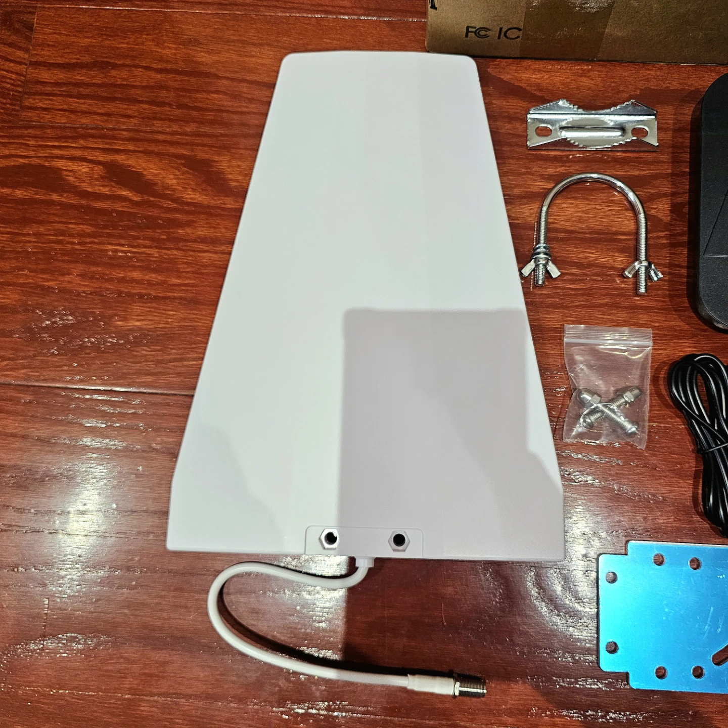 Atcall Studio 5 Cell Phone Signal Booster 5G/4G LTE - photo 3