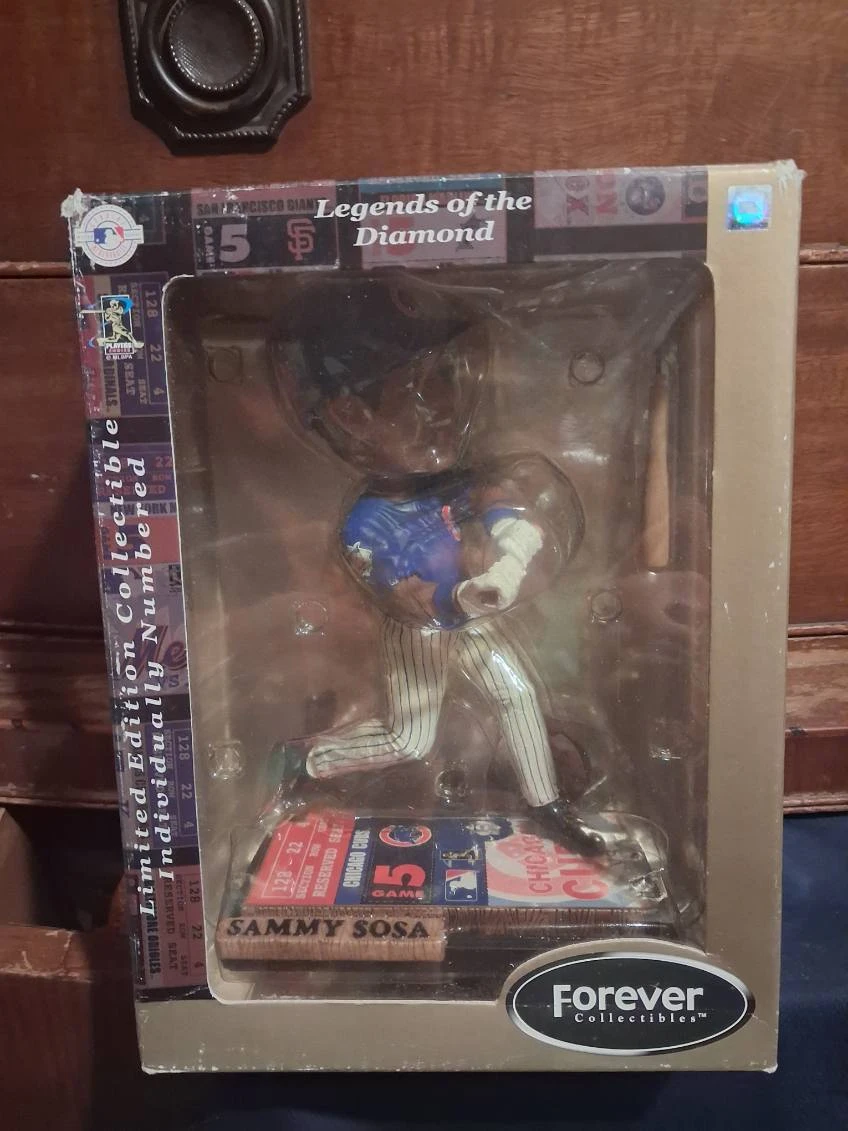 Sammy Sosa Legends of the Diamond Bobblehead