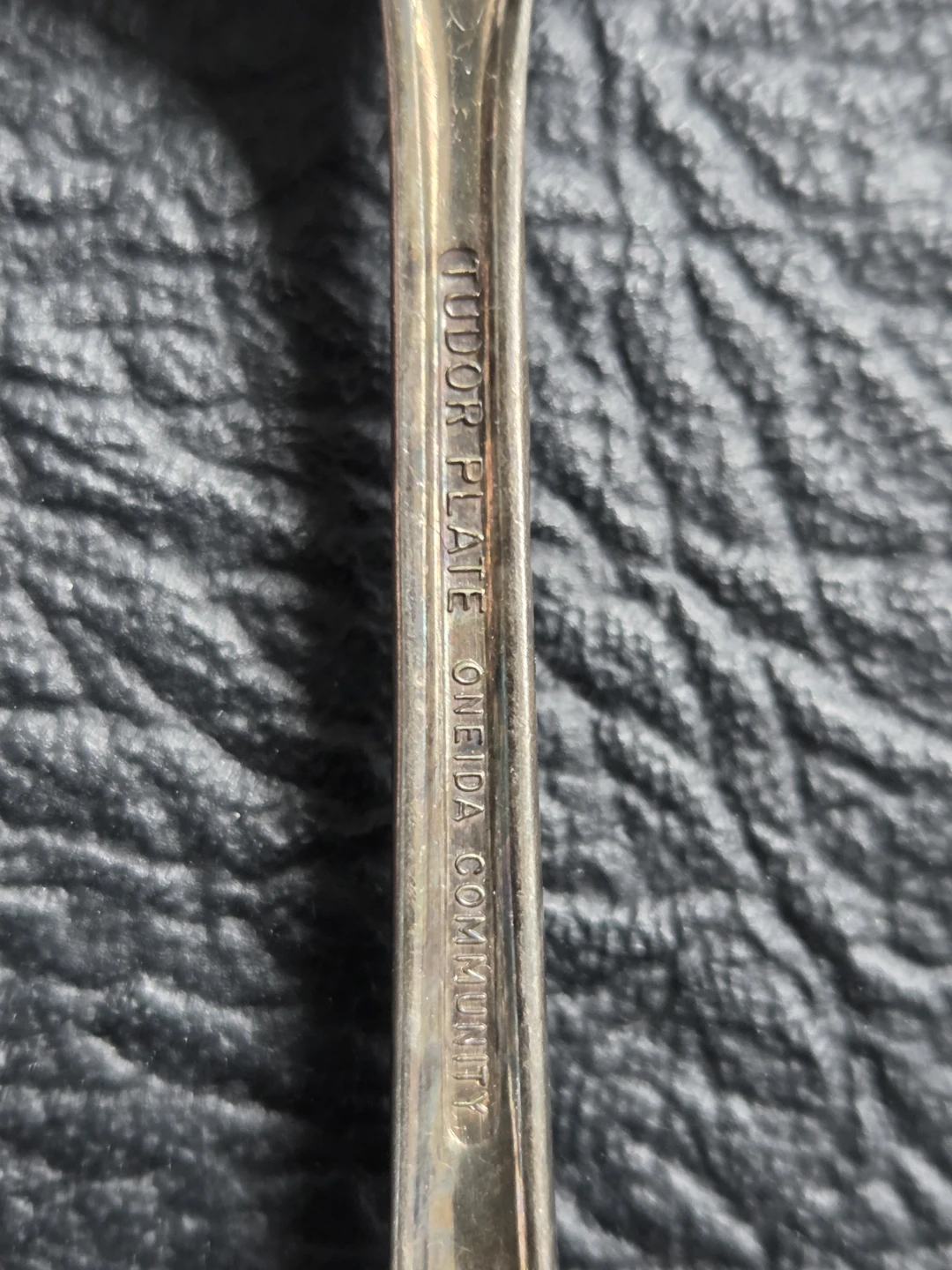 Oneida Community Tudor Plate Forks - Set of 6 - photo 2