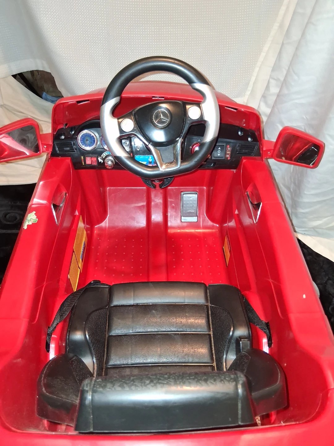 Red Mercedes-Benz ML350 Ride-On Toy Car - photo 5