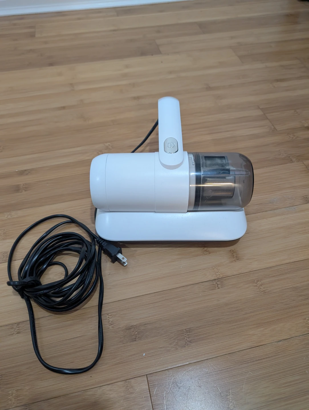 White Handheld Vacuum Cleaner with Charging Base