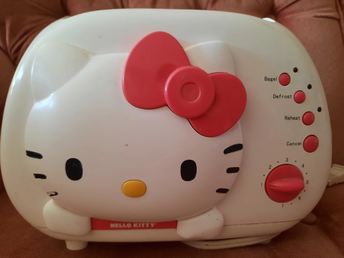 Hello Kitty KT5211 2-Slice Toaster - photo 4