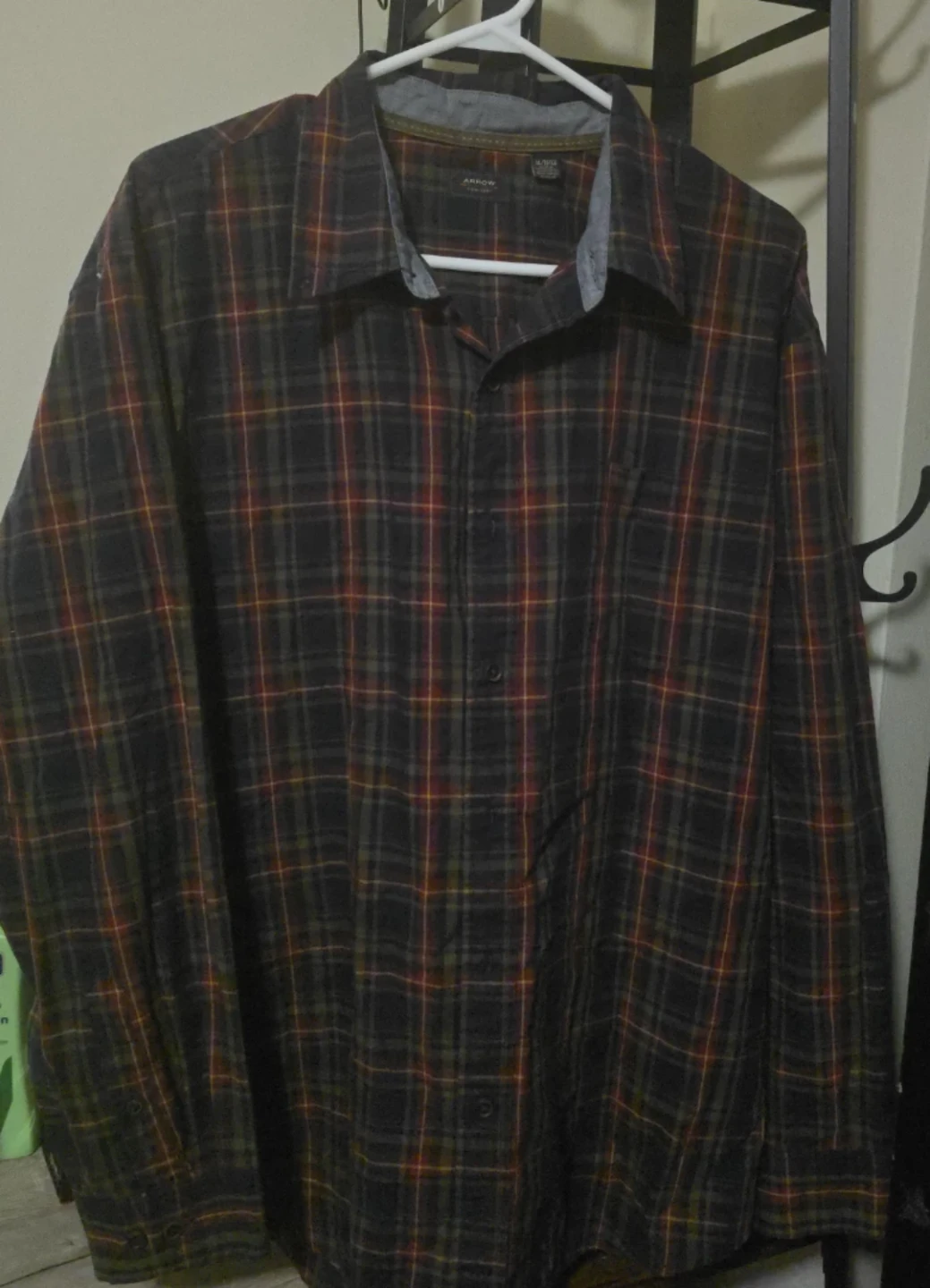 Arrow Plaid Button-Up Shirt