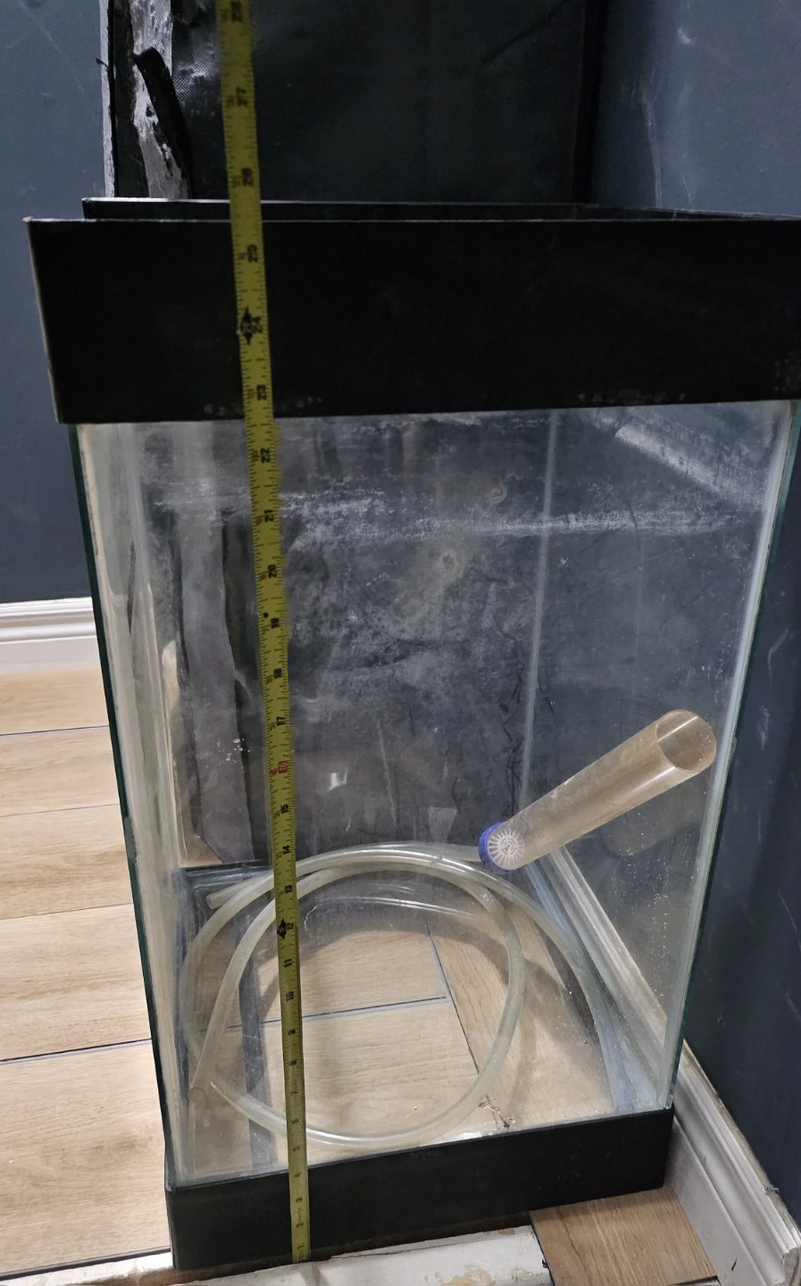Glass Aquarium Tank with Tubing - photo 4