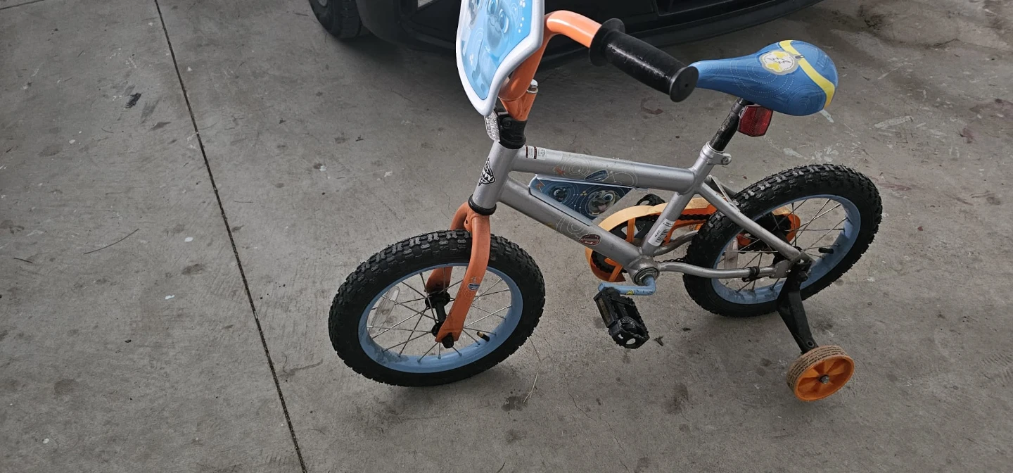 Kids Training Bike with Stabilizers - photo 3