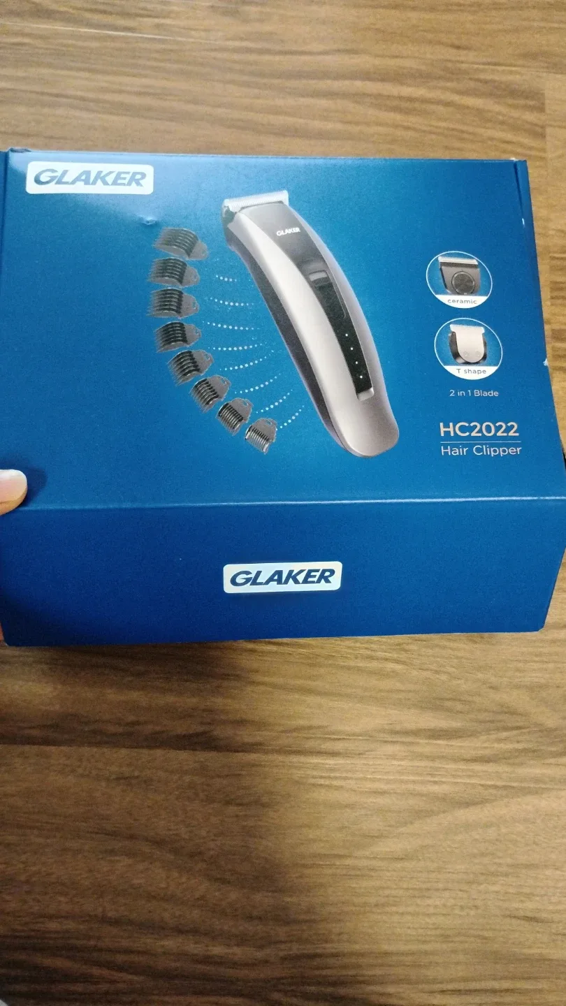 Selling my GLAKER hair clipper set!
