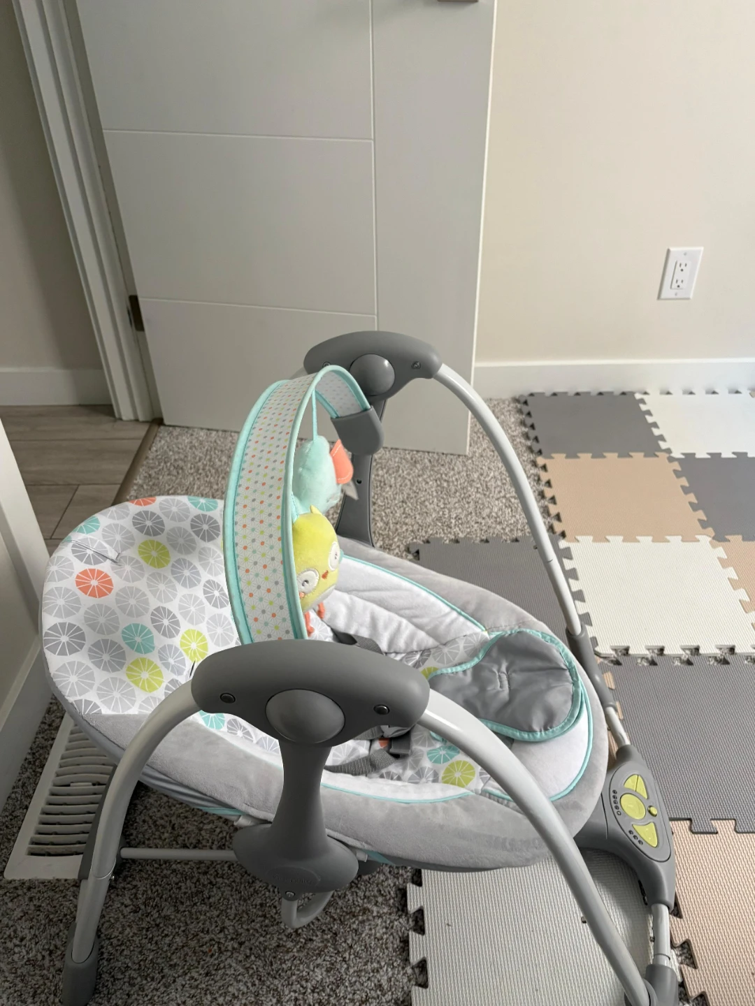 Fisher-Price Baby Swing - photo 2