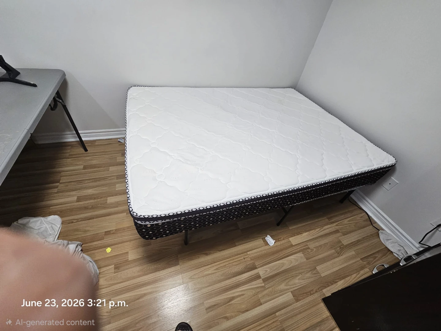 Queen mattress hard foam. - photo 2