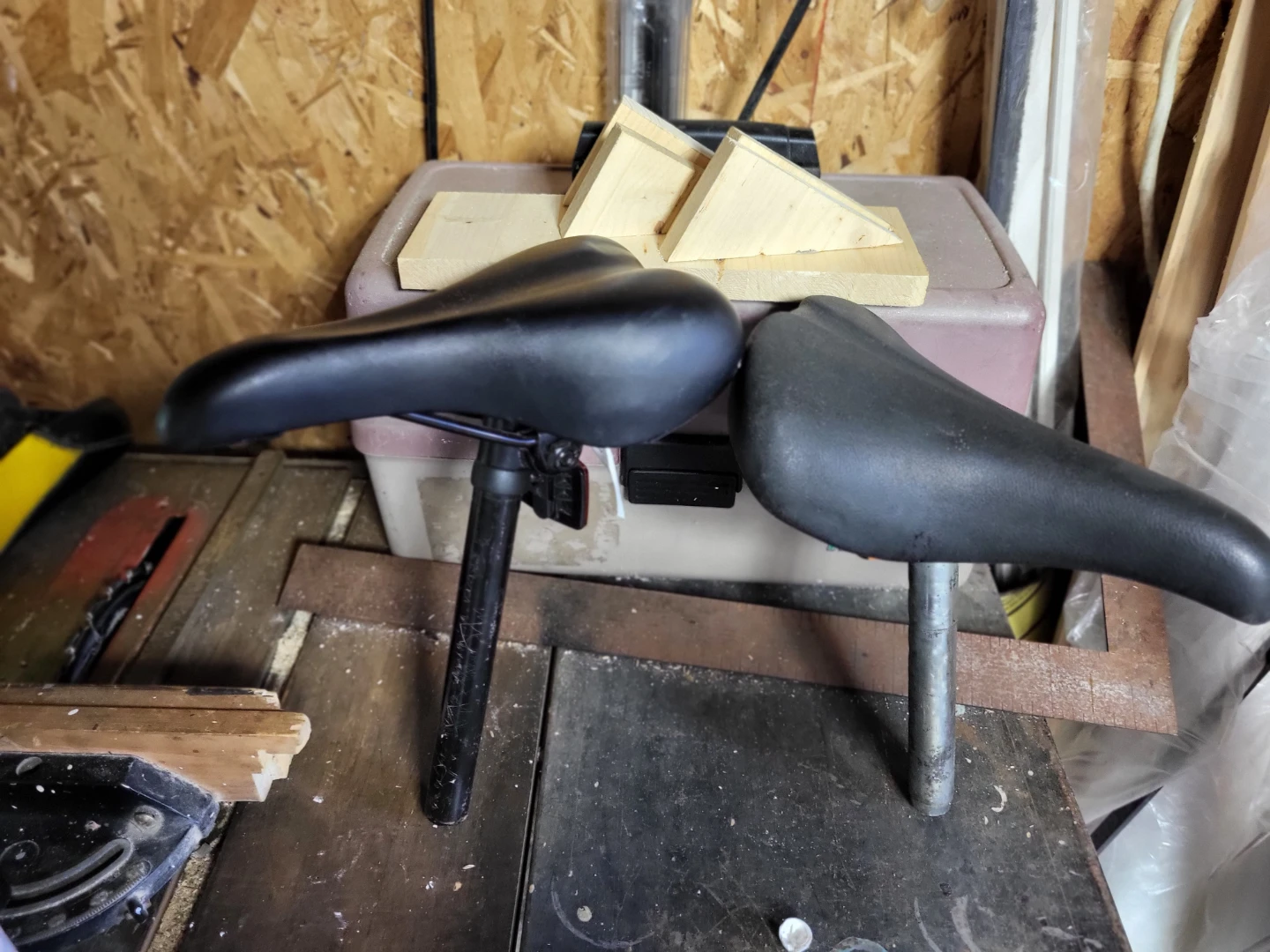 BIKE SEATS LIKE NEW - photo 3