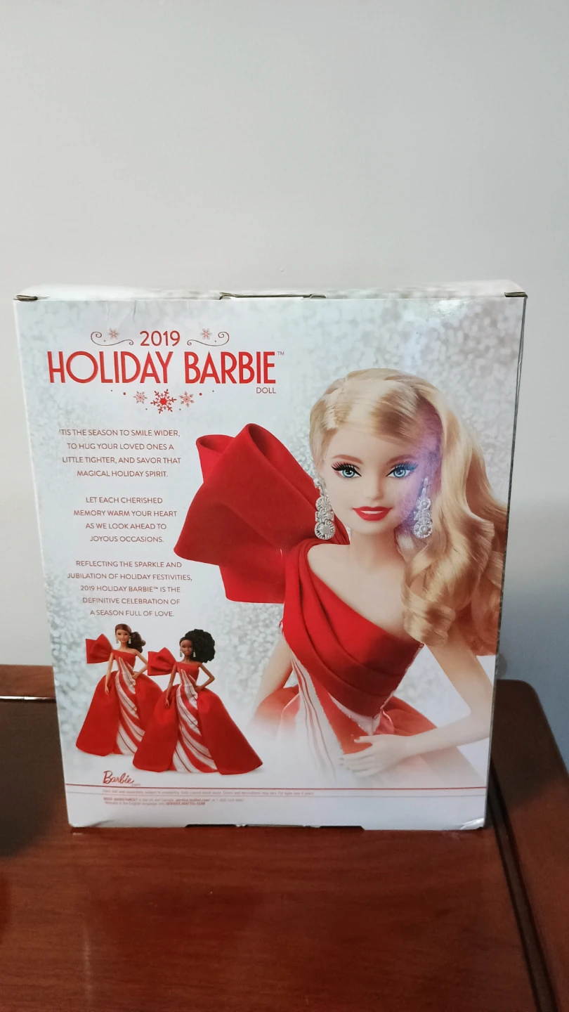 2019 Holiday Barbie Doll - photo 2