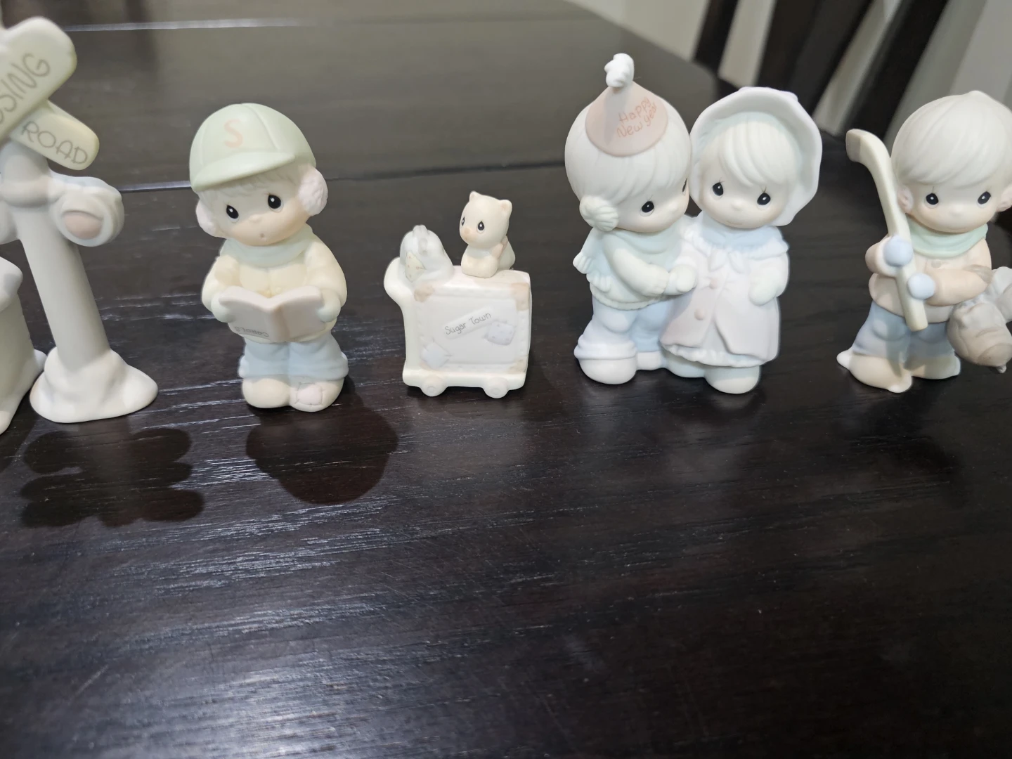 Precious Moments Figurines Collection - photo 2