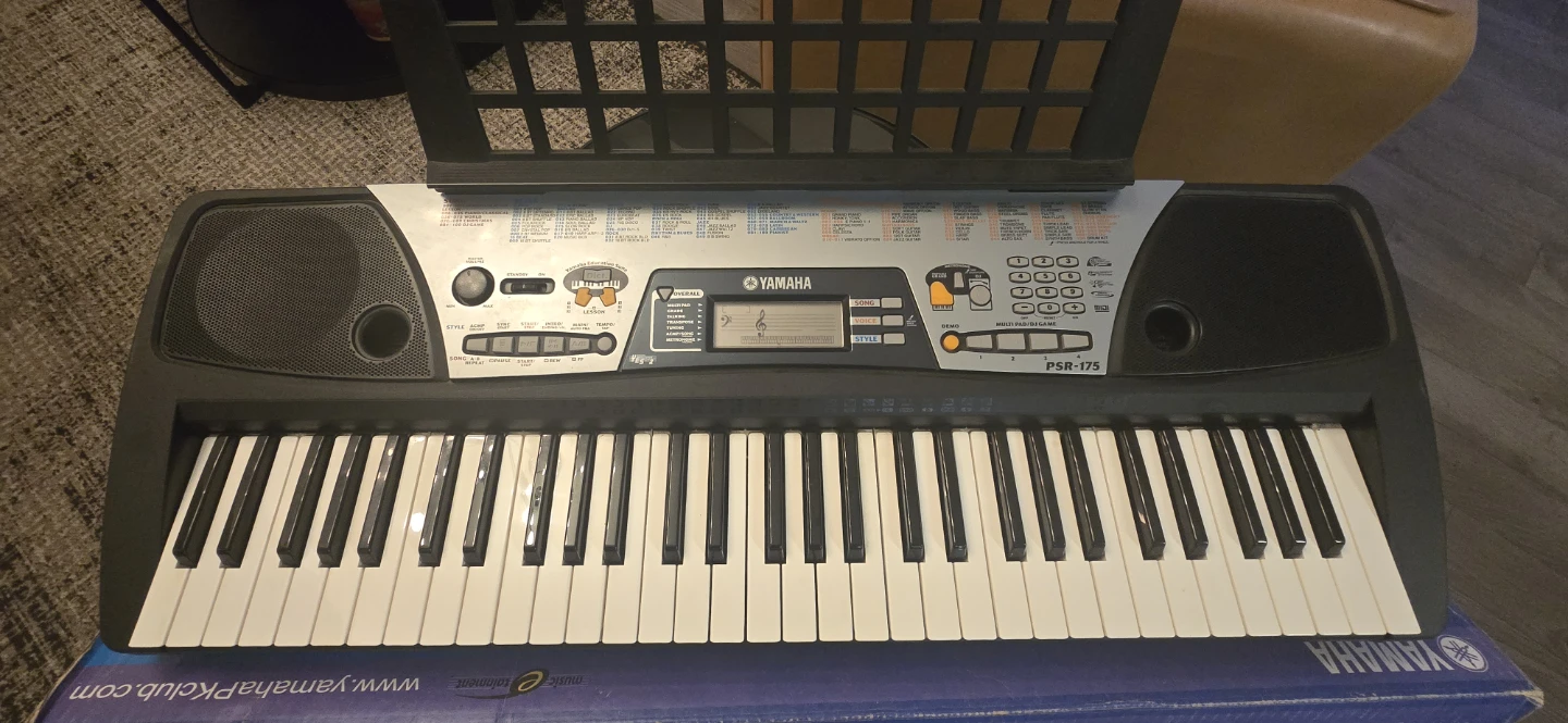 Yamaha PSR-I75 Portable Keyboard - photo 2