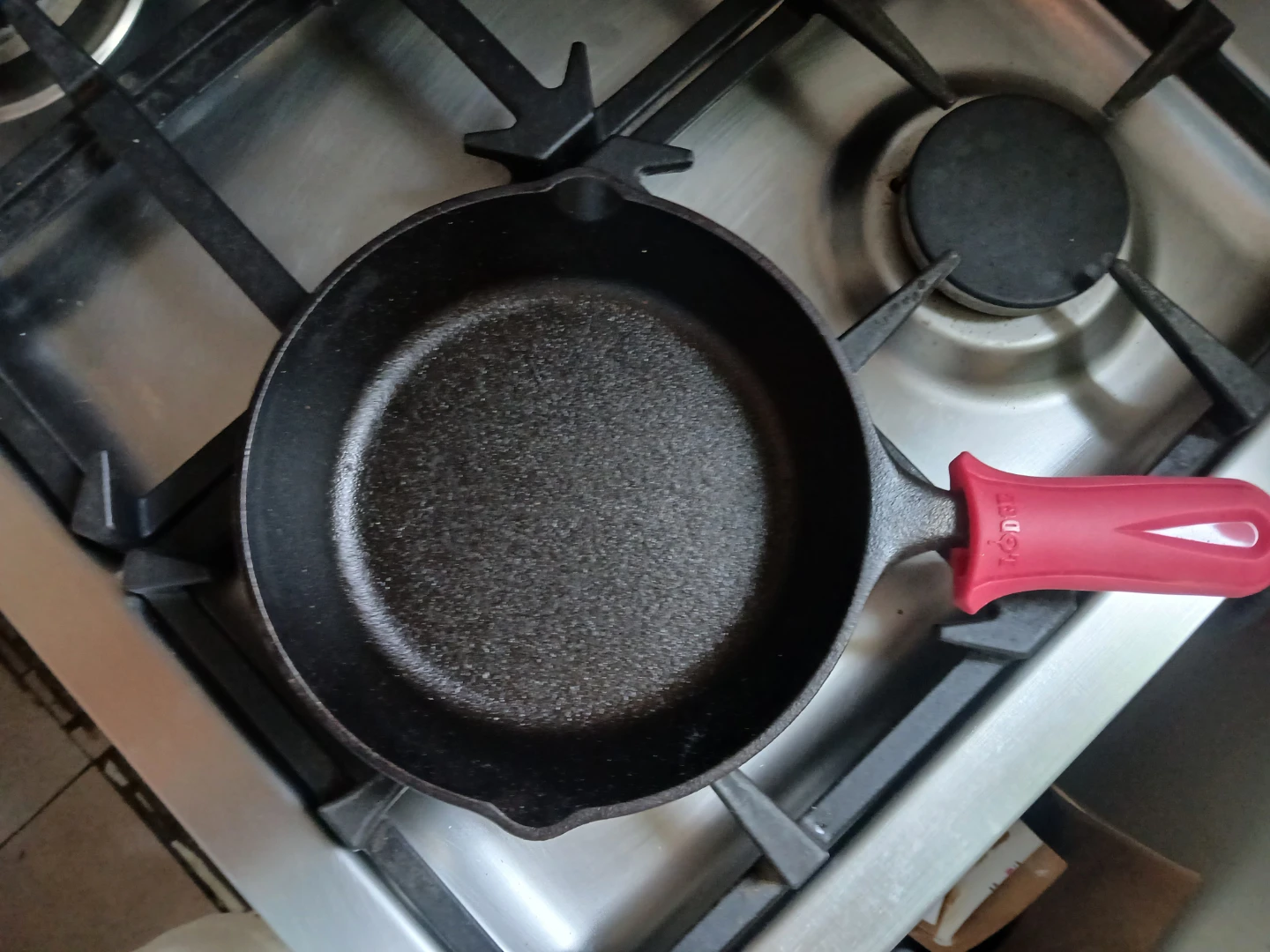 Lodge Cast Iron Skillet with Red Handle - photo 2