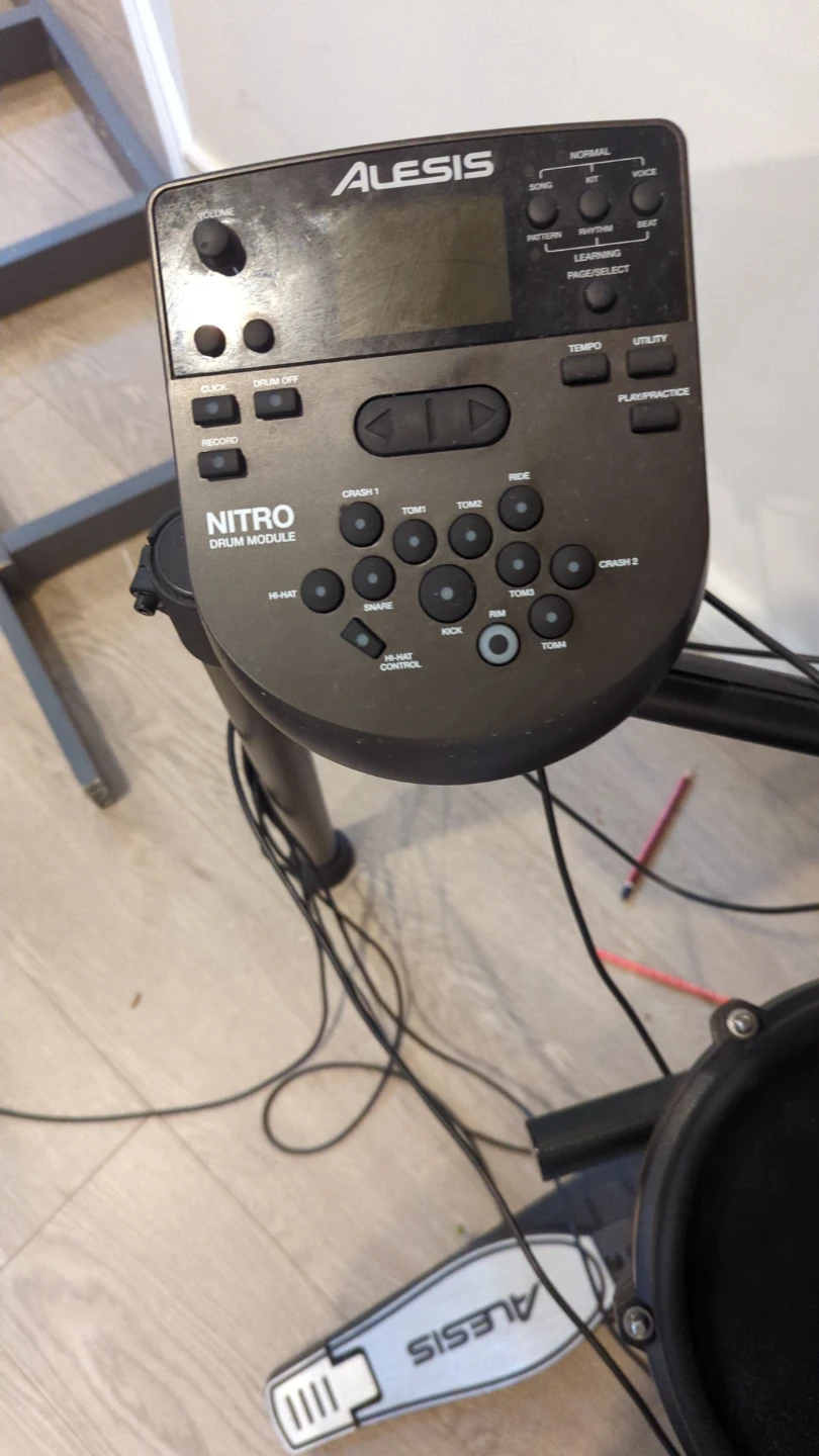 Alesis Nitro Mesh Kit Electronic Drum Set - photo 2