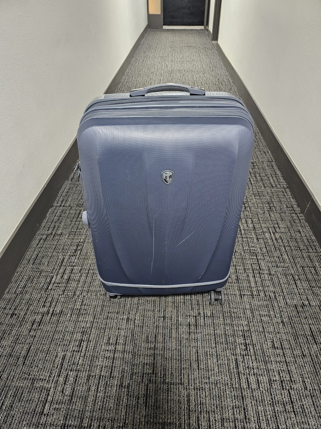 HEYS Executive 30 Inch Large Luggage