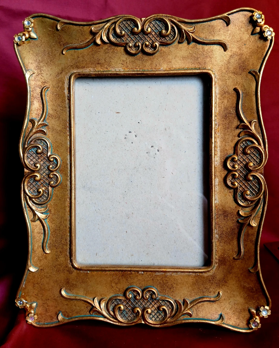 Gold ornate picture frame - photo 2