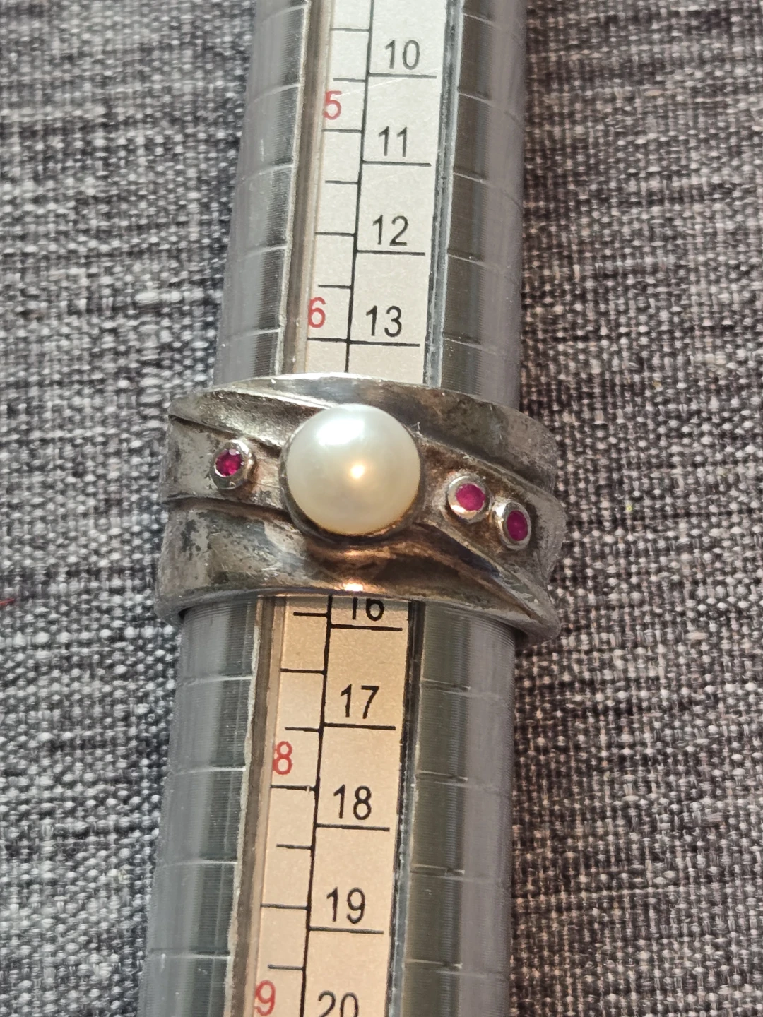 Pearl and ruby ring
