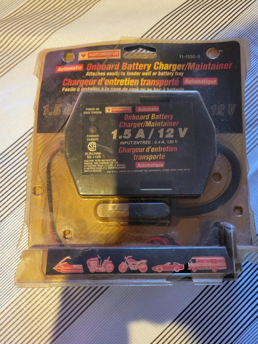 Motomaster Automatic Onboard Battery Charger/Maintainer 1.5A