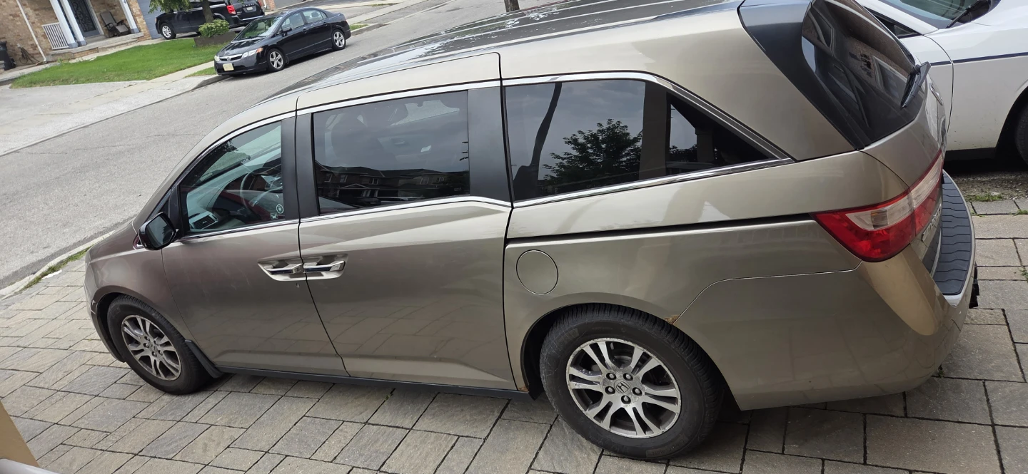 Honda Odyssey Minivan - photo 4