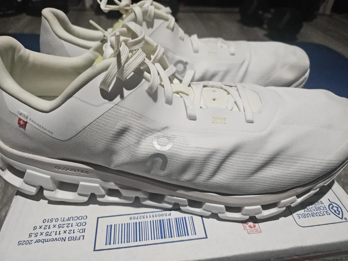 On Cloud 5 Running Shoes - photo 2