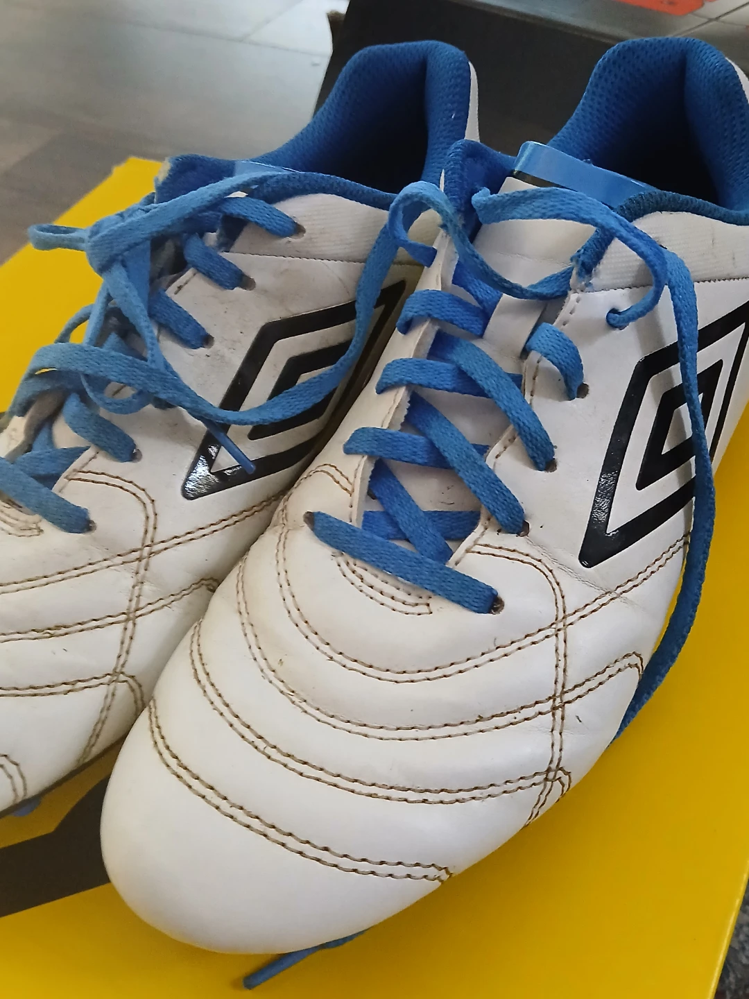 Soccer cleats
