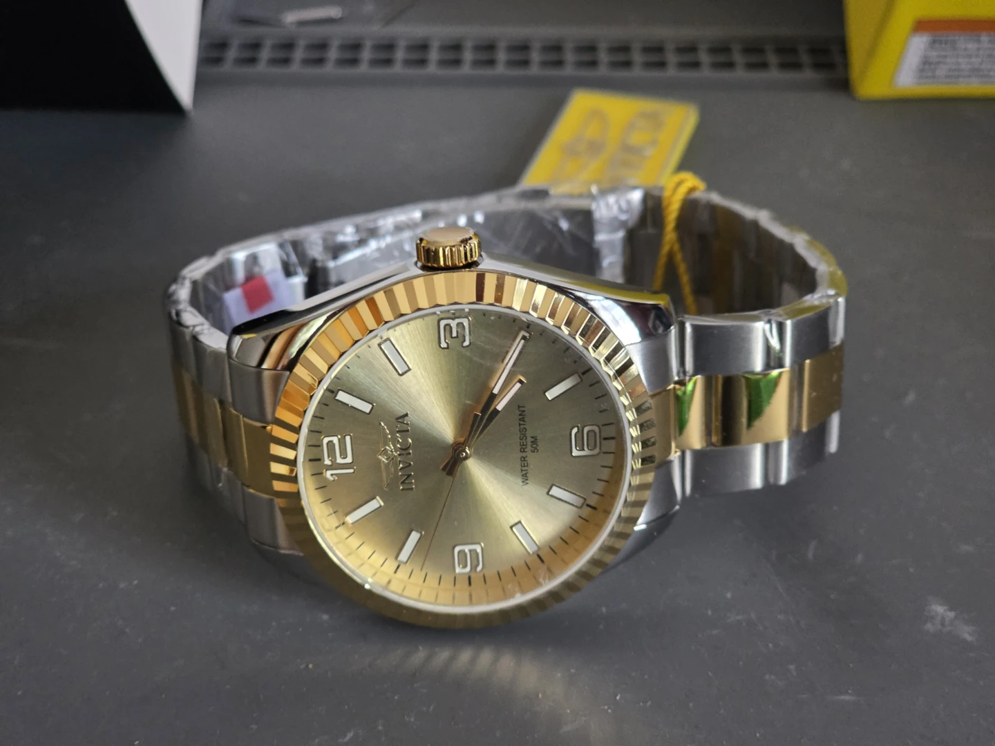 Authentic Invicta 47457 Quartz, Gold Dial Stainless Steel 43mm - photo 4