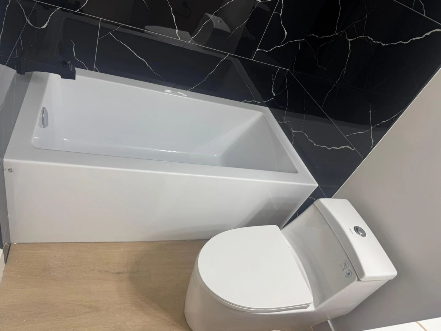 BRAND NEW BASEMENT SUITE FOR RENT - photo 2