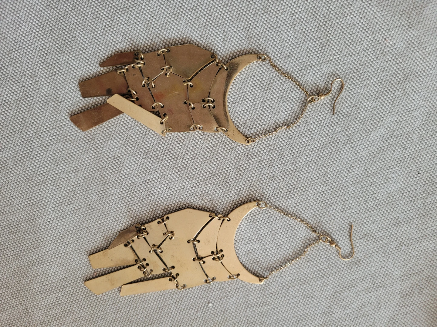 Hand-shaped Gold-tone Chain Link Earrings
