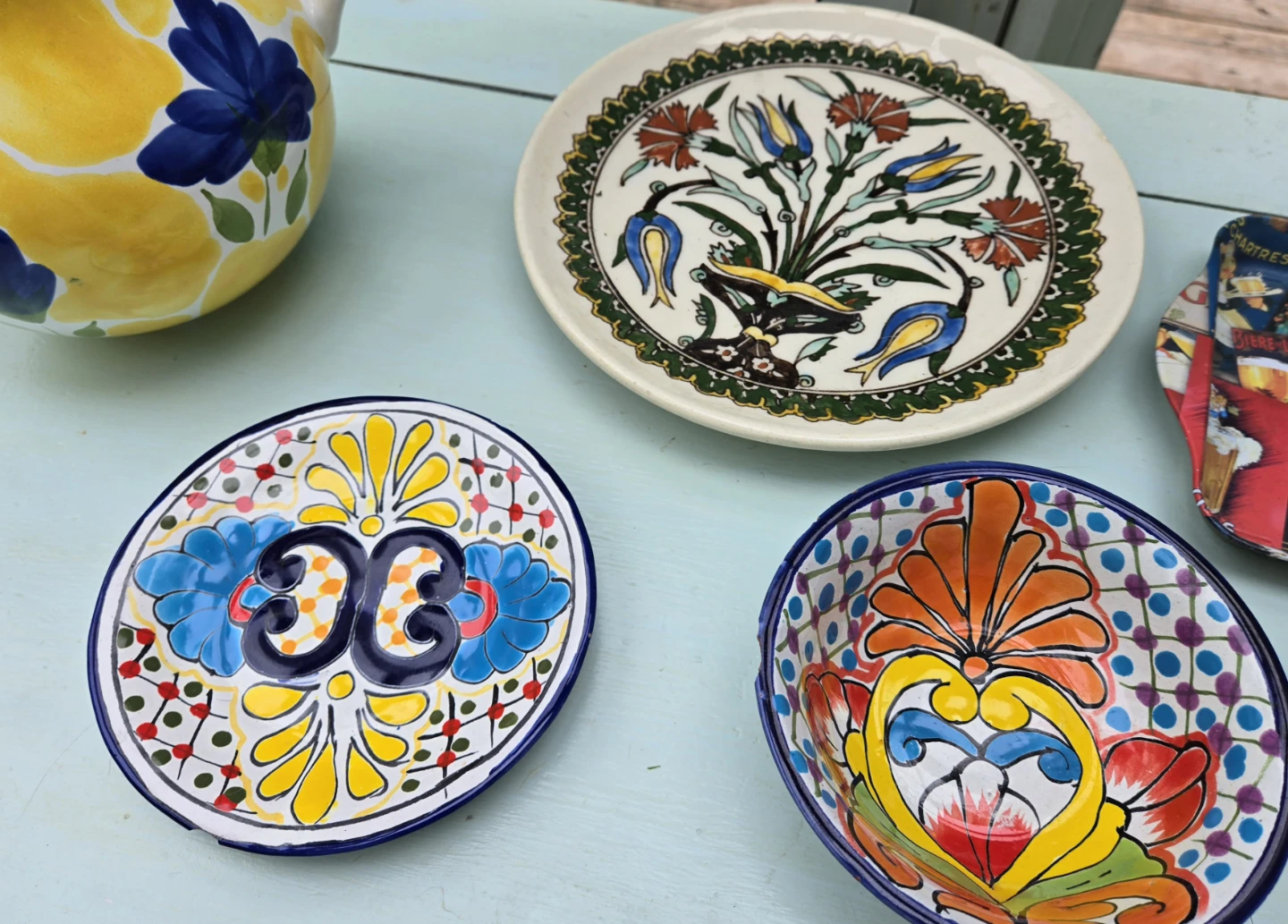 Various household items and decor - photo 2