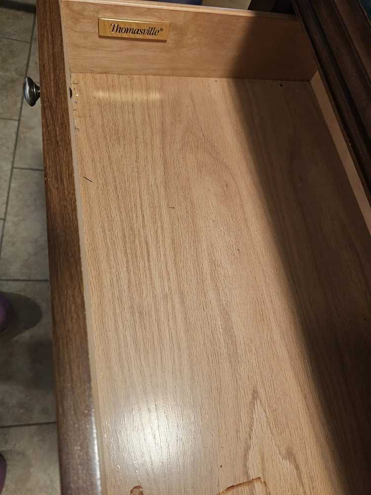 Two Thomasville Wood Nightstands - photo 3