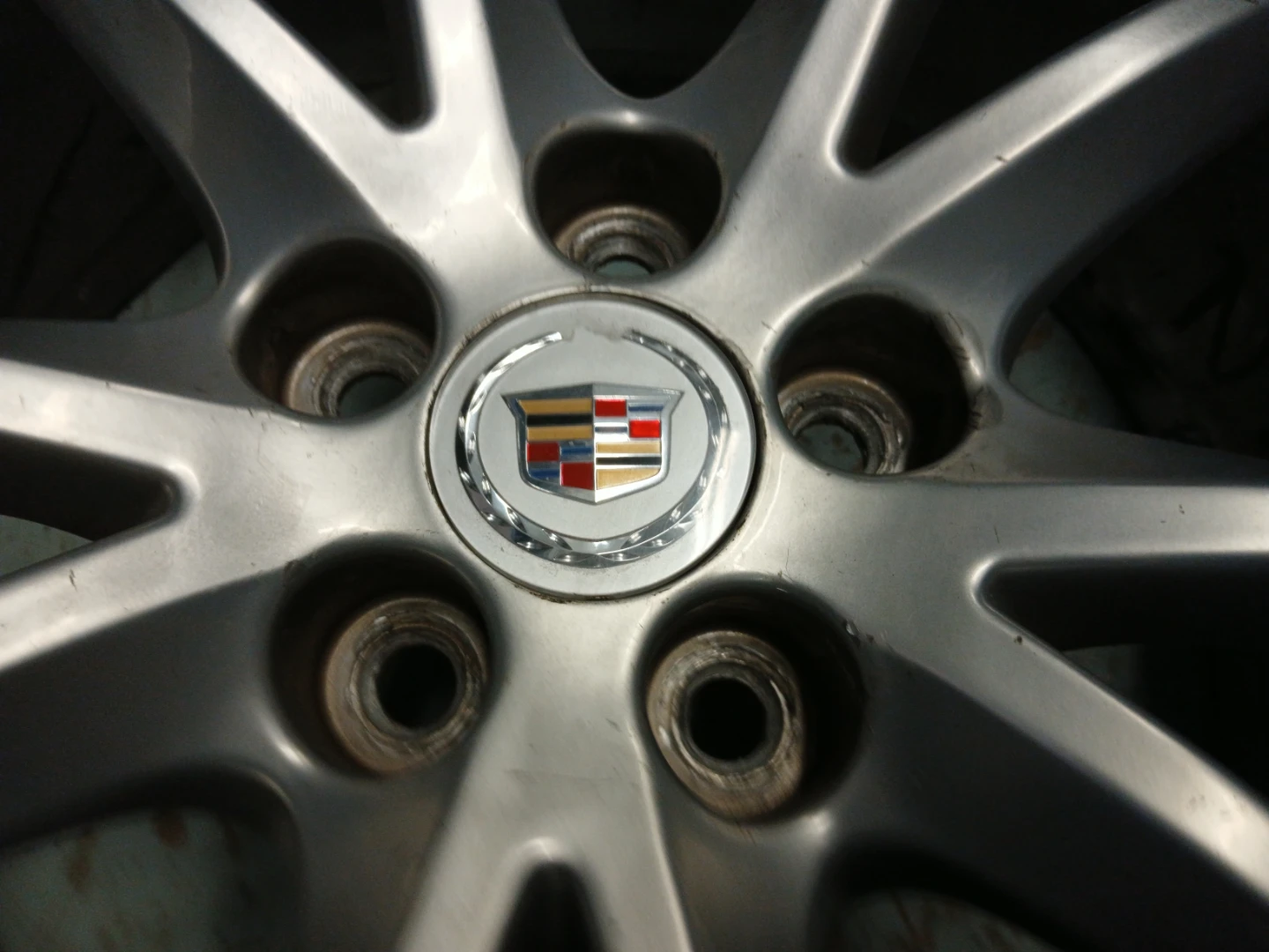 Cadillac Alloy Wheel rim - photo 3