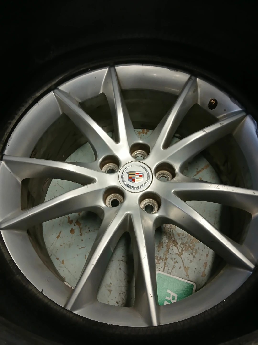 Cadillac Alloy Wheel rim - photo 4