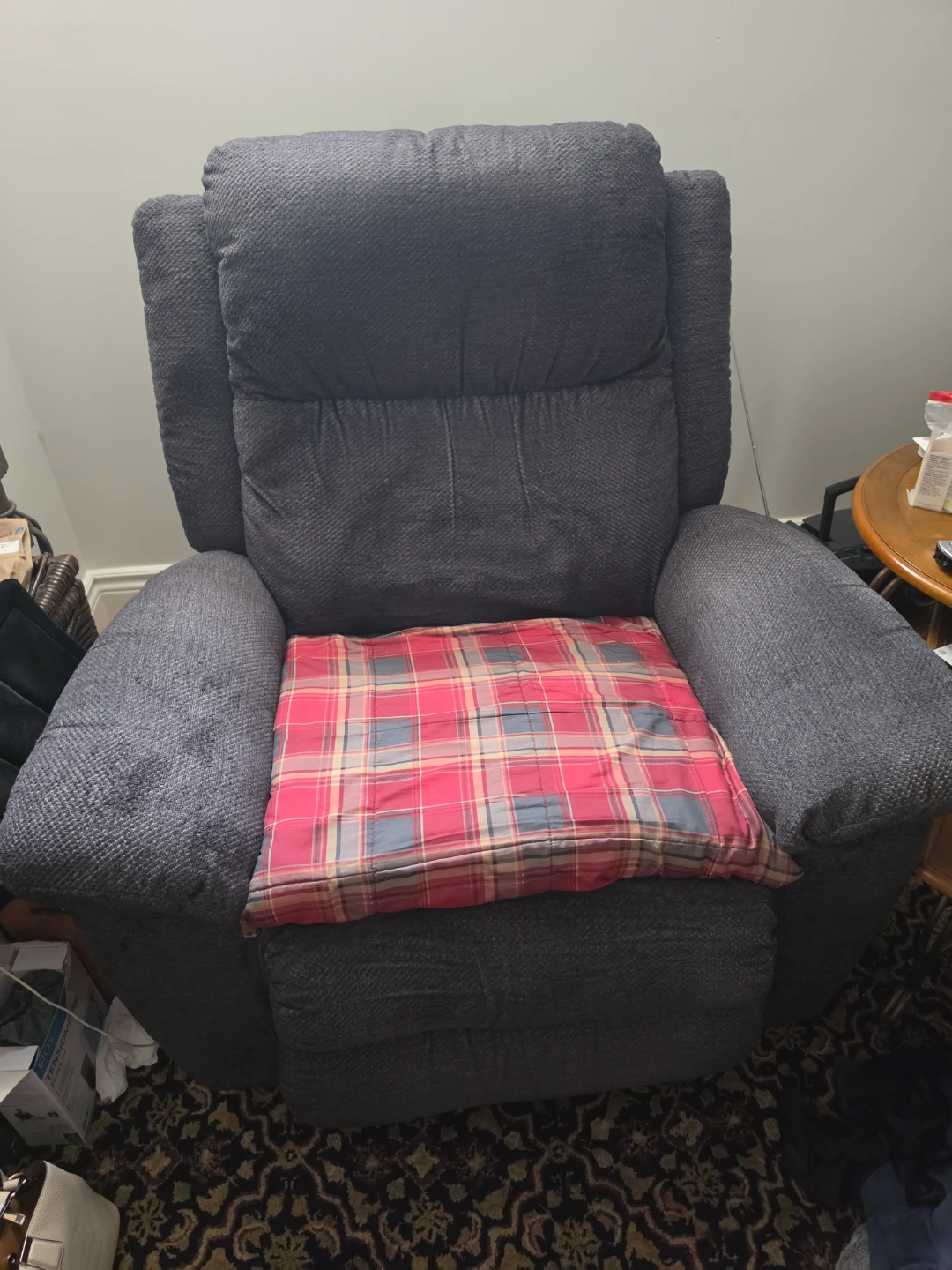 Power Recliner with USB port - photo 3