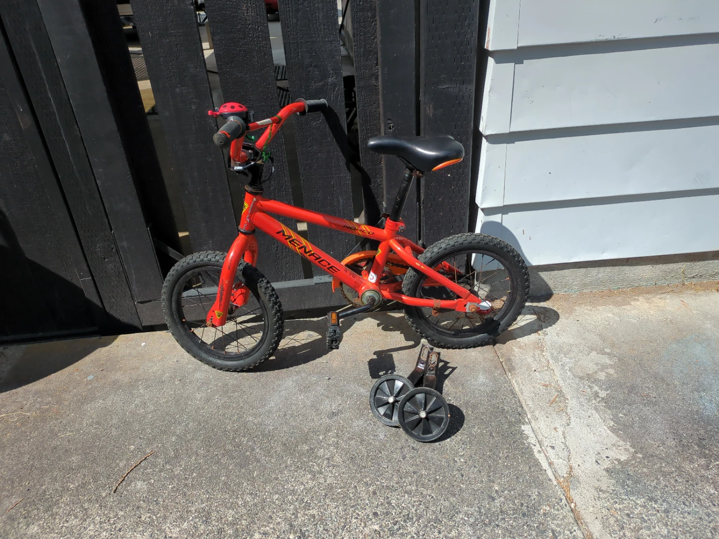 BMX KIDS BIKE WITH TRAINING WHEELS