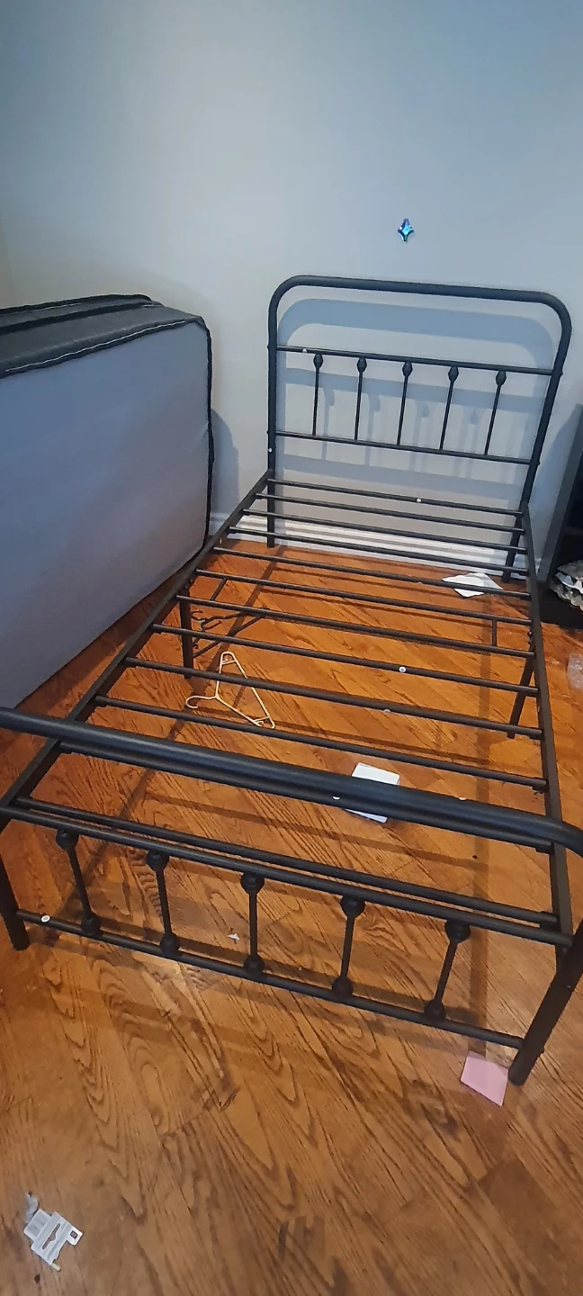 Detachable Queen size Metal Bed