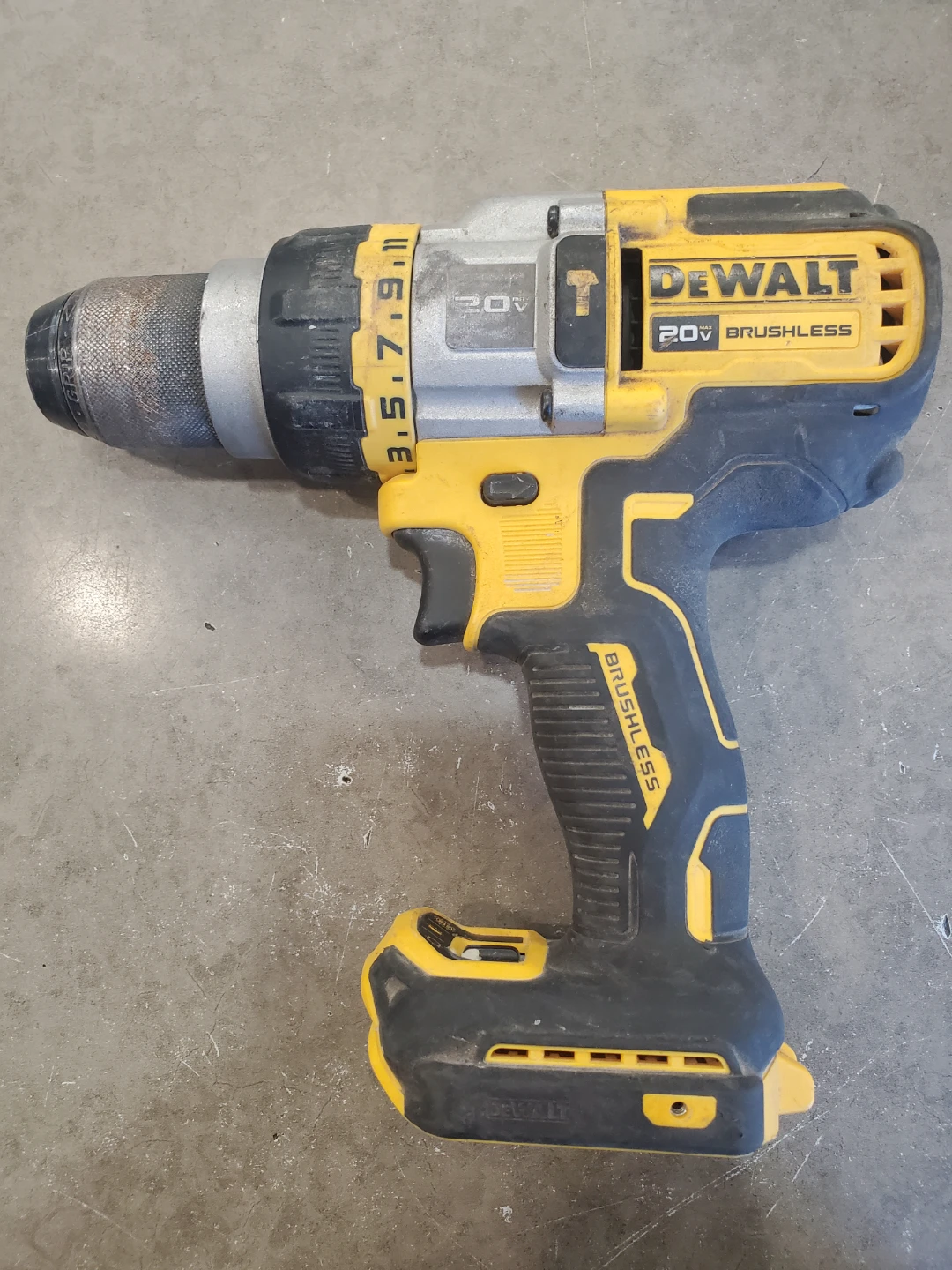 DeWalt DCD999 20V MAX XR Hammer Drill/Driver 1/2" - photo 2