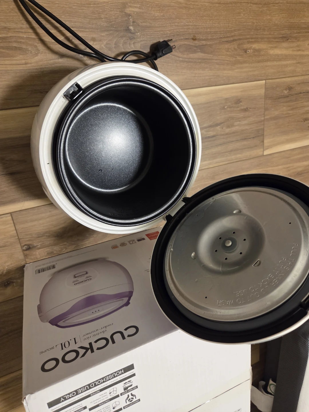 Cuckoo Electric Rice Cooker - photo 2