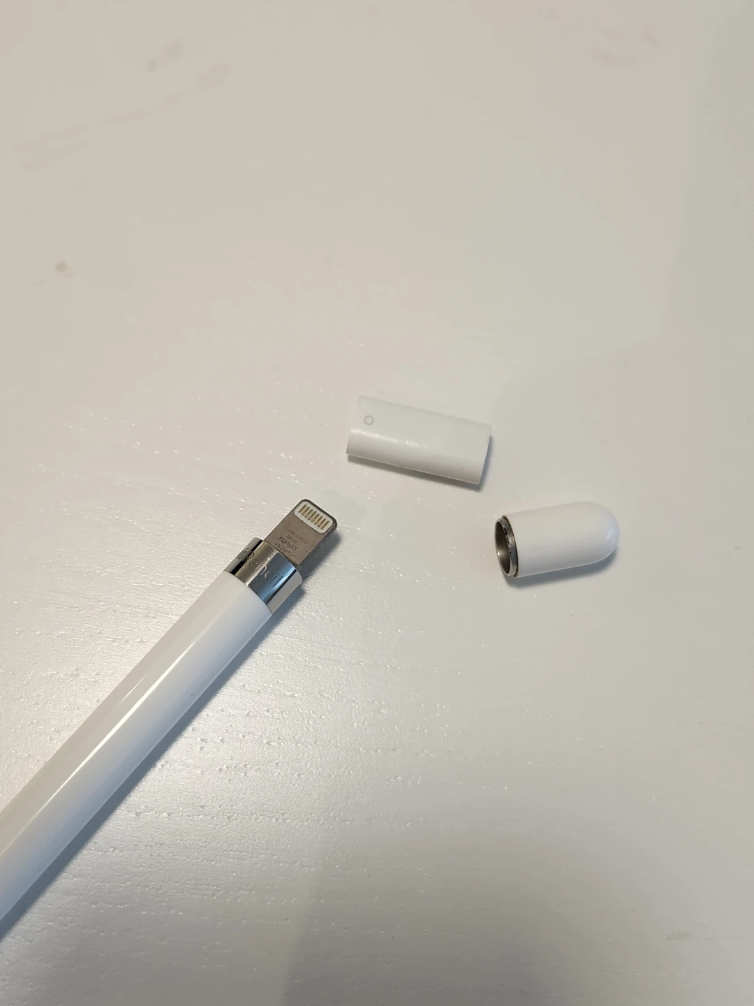 Apple iPad with Apple Pencil and Charger - photo 3