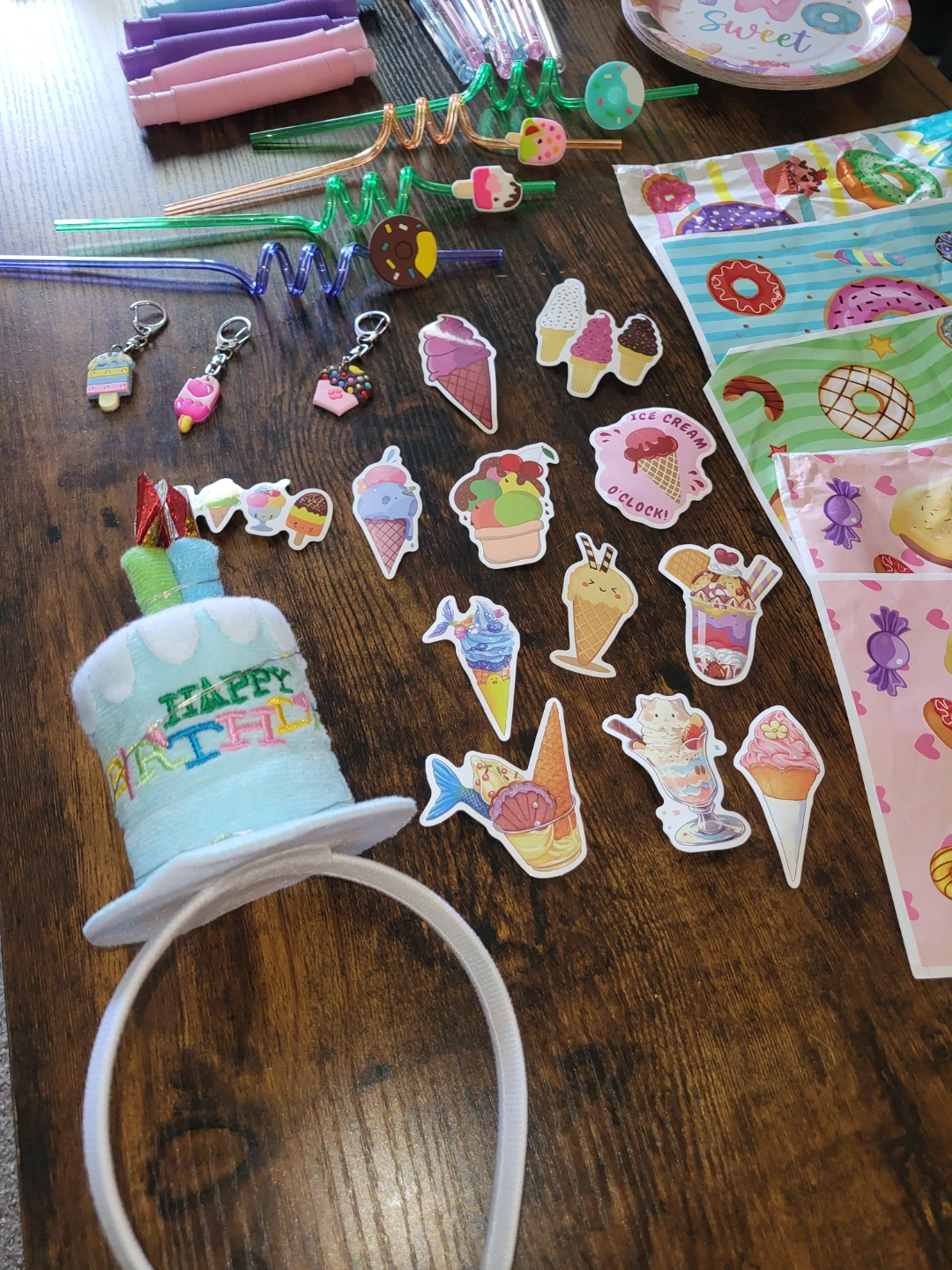 "Two sweet" pastel party decorations and favours - photo 3