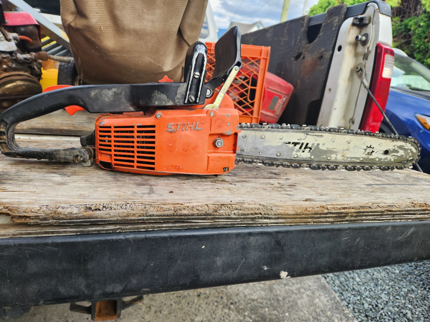 Stihl chainsaw - photo 2