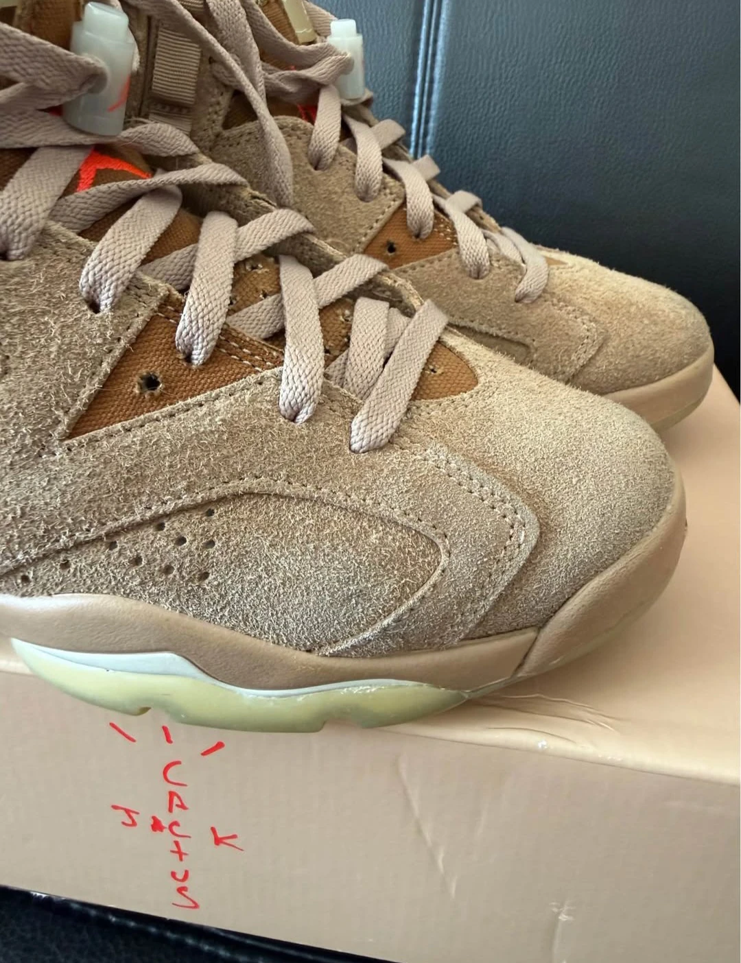 Travis scott jordan 6s - photo 2