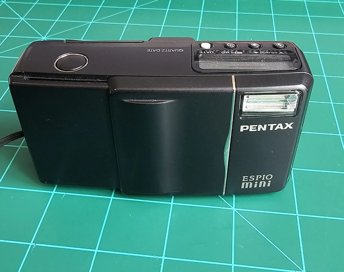 Pentax Espio Mini Quartz Date 35mm Film Camera - photo 2