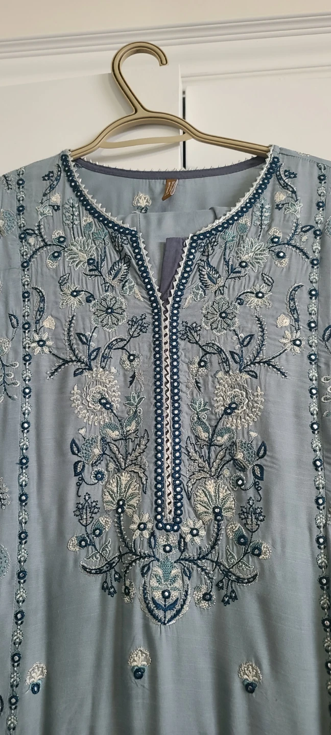 BeechTree Women's Embroidered 2 pcs dress- Size 12 - photo 2