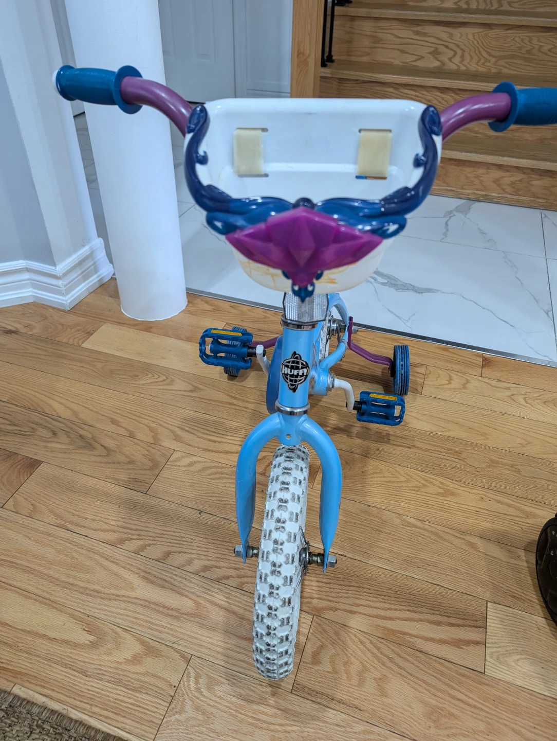Kids' Blue Disney Frozen Bike with Training Wheels and helmet - photo 3