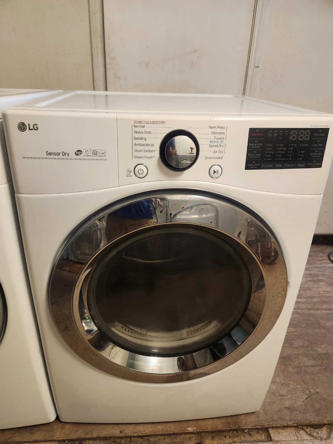 LG Front Load Washer and Dryer Set - photo 2