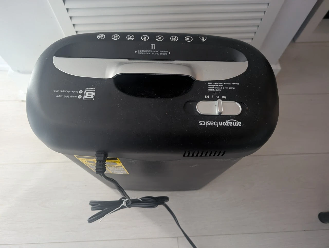 Amazon Basics Paper Shredder